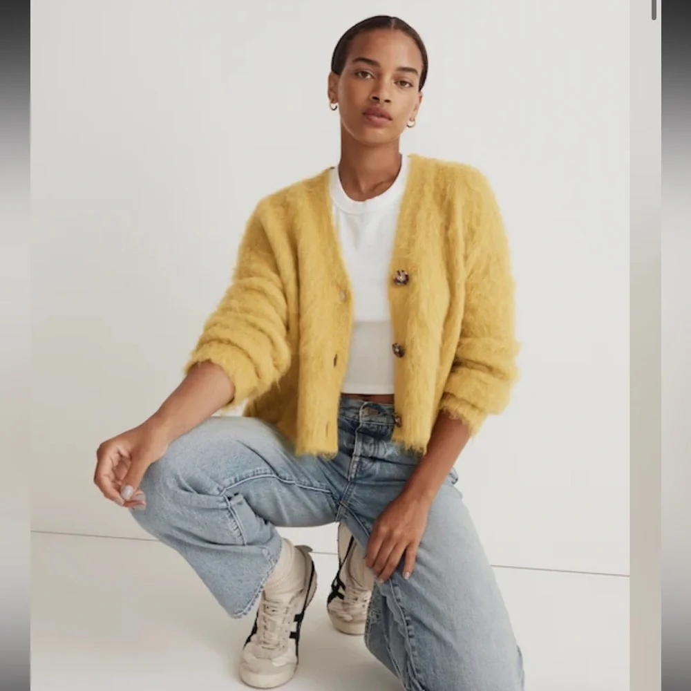 Madewell brushed v-neck sweater in yellow or chartreuse color. - Picture 1 of 8